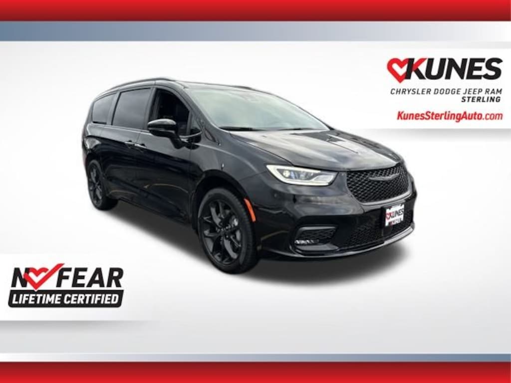 New 2026 Chrysler Pacifica Limited Passenger Van