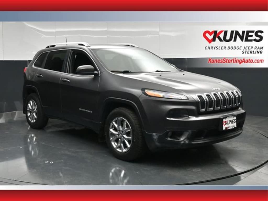 Used 2016 Jeep Cherokee Latitude SUV