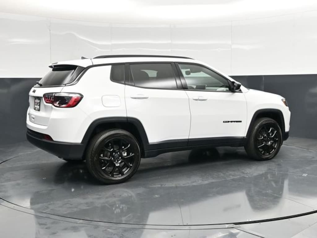 New 2026 Jeep Compass Latitude Sport Utility