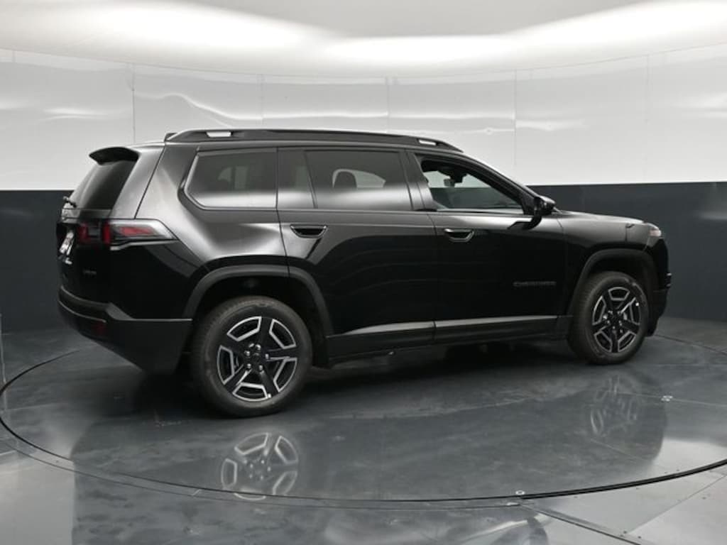 New 2026 Jeep Cherokee Laredo Sport Utility