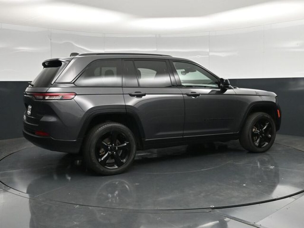 Used 2023 Jeep Grand Cherokee Altitude X SUV