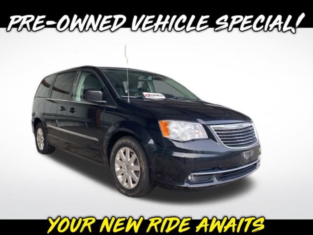 Used 2014 Chrysler Town & Country Touring Minivan/Van