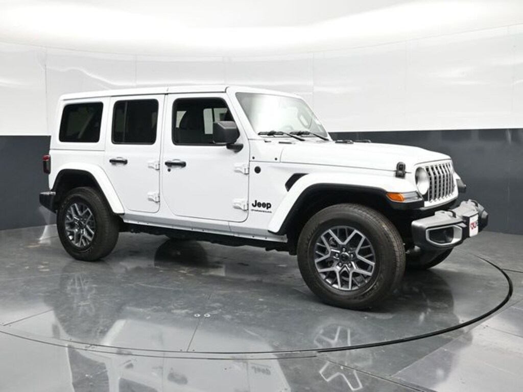Used 2025 Jeep Wrangler Sahara SUV