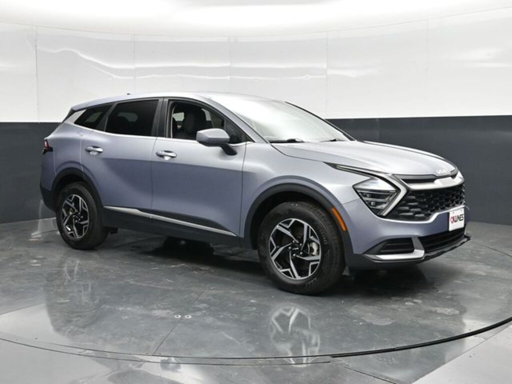 Used 2025 Kia Sportage LX SUV