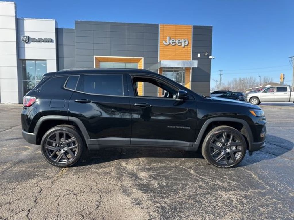New 2026 Jeep Compass Latitude Sport Utility