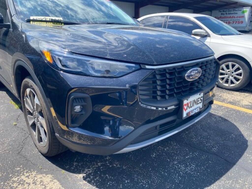 Used 2025 Ford Escape Platinum SUV