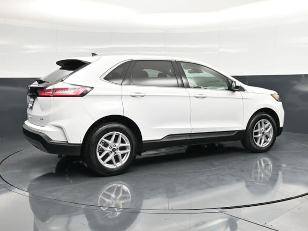 Used 2024 Ford Edge SEL SUV