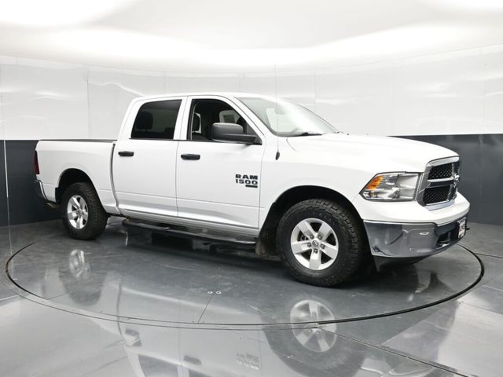 Used 2022 Ram 1500 Classic SLT Truck