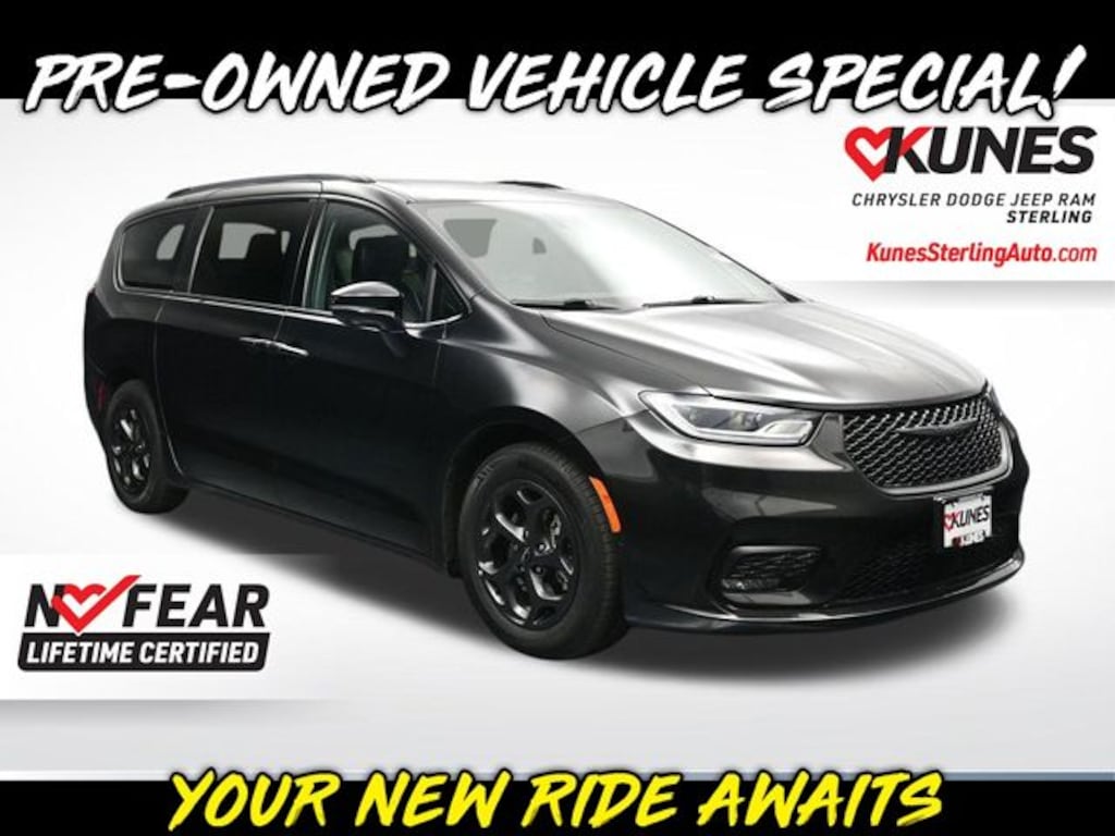 Used 2024 Chrysler Pacifica Hybrid Select Minivan/Van