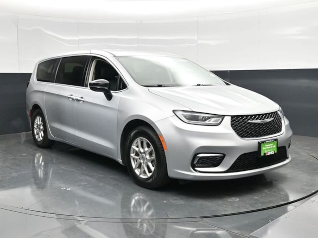 Certified 2024 Chrysler Pacifica Touring L Minivan/Van
