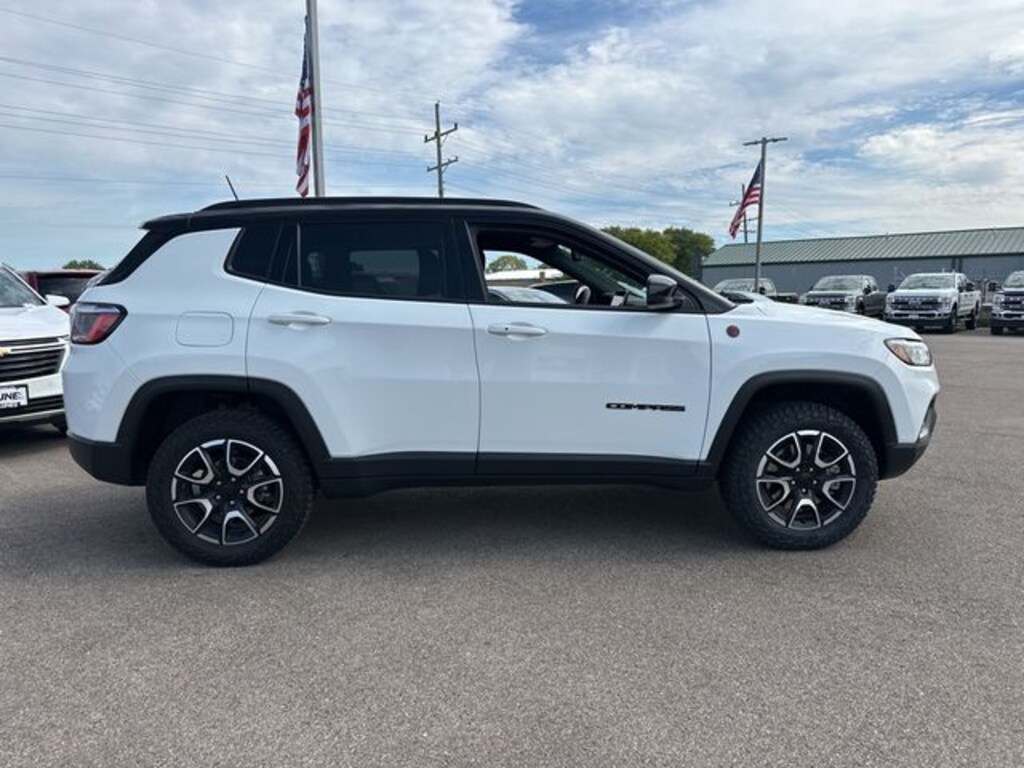 Used 2024 Jeep Compass Trailhawk SUV