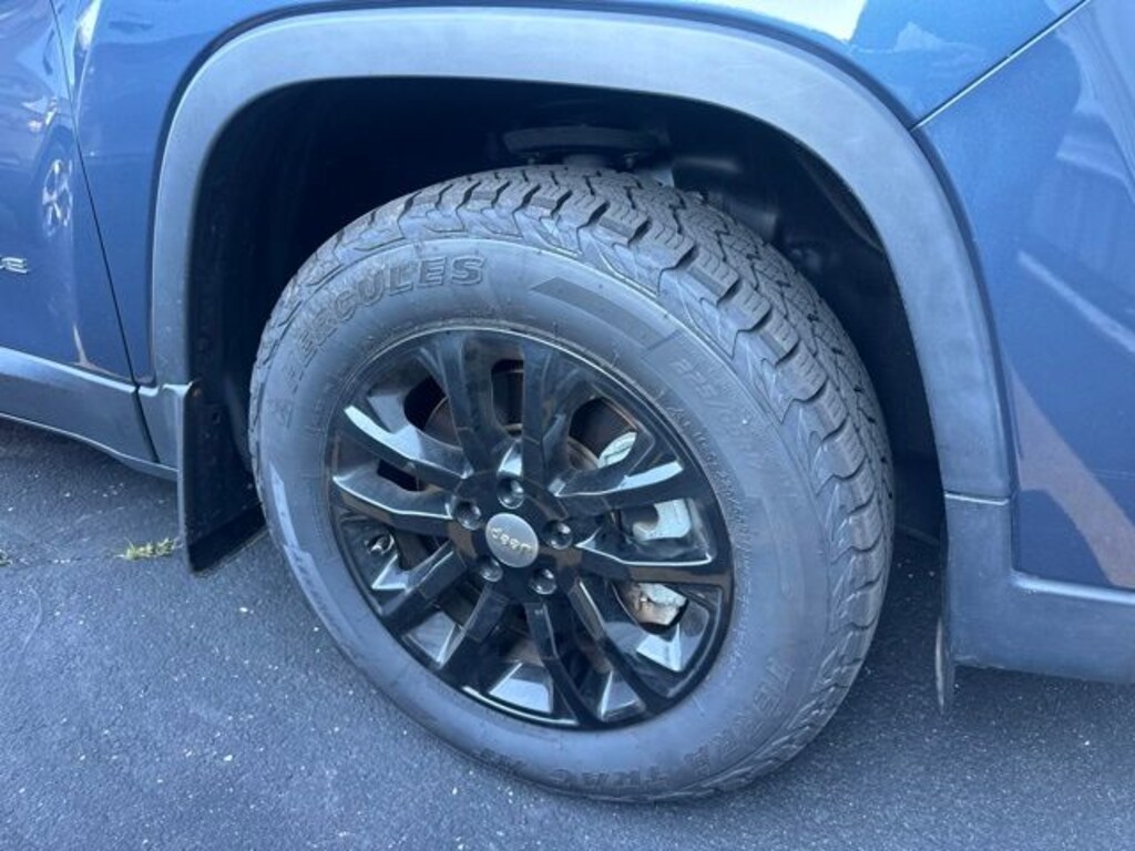Used 2021 Jeep Cherokee Latitude Plus SUV
