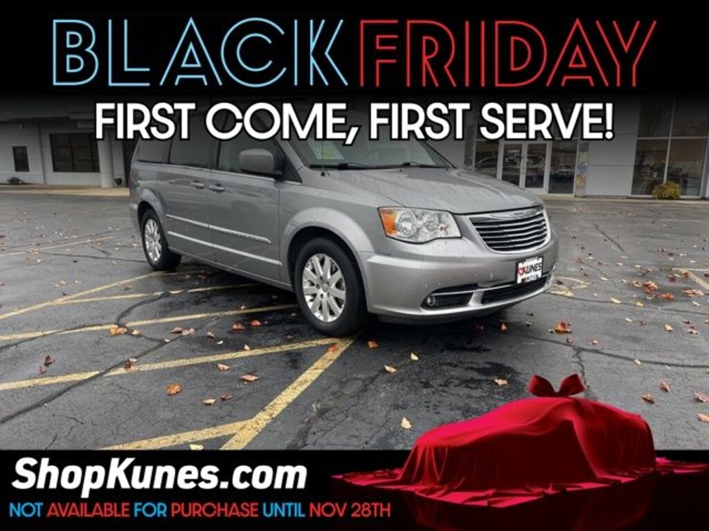 Used 2016 Chrysler Town & Country Touring Minivan/Van