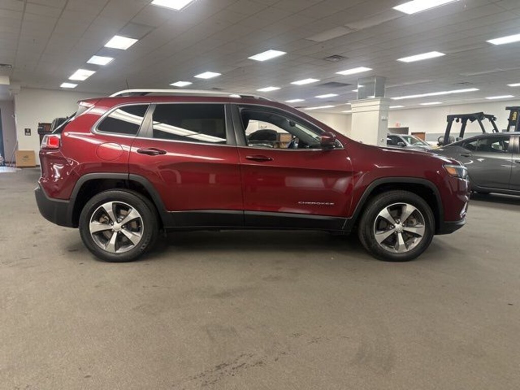 Used 2019 Jeep Cherokee Limited SUV