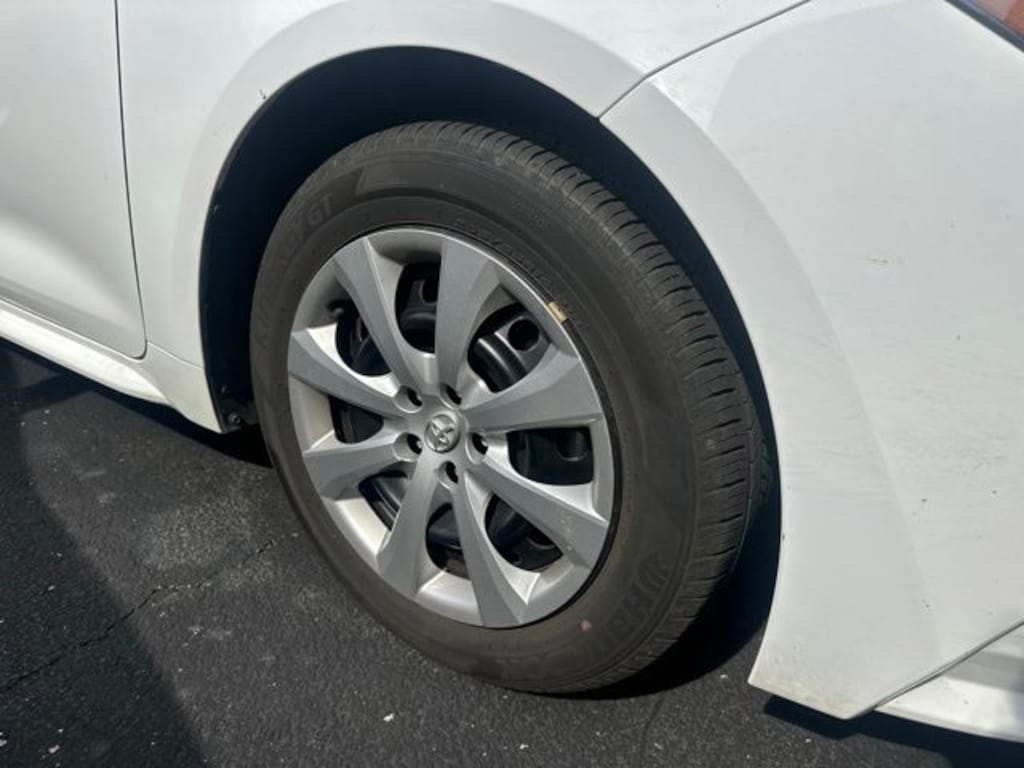 Used 2025 Toyota Corolla LE Sedan