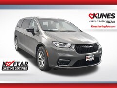 2025 Chrysler Pacifica Select Passenger Van