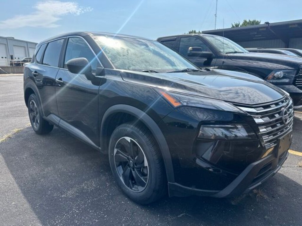 Used 2025 Nissan Rogue SV SUV