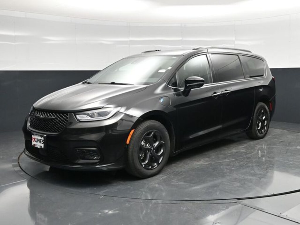 Used 2024 Chrysler Pacifica Hybrid Select Minivan/Van