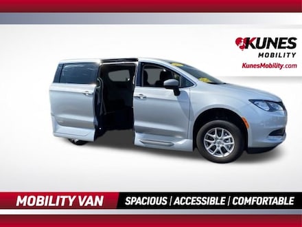 2023 Chrysler Voyager Mobility Equipped Minivan/Van