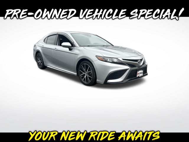 2021 Toyota Camry SE Nightshade's photo