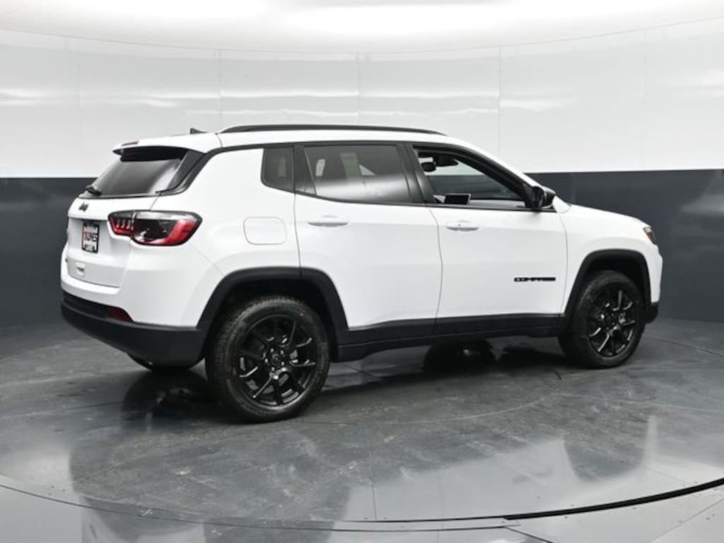 New 2026 Jeep Compass Altitude Sport Utility