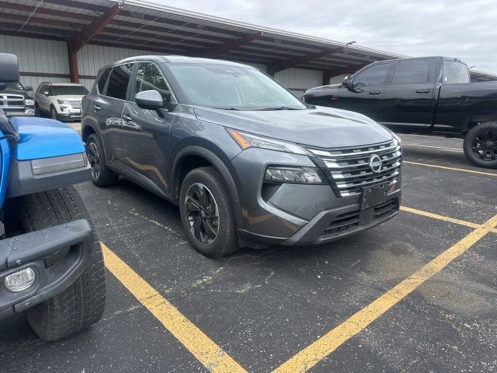 Used 2025 Nissan Rogue SV SUV