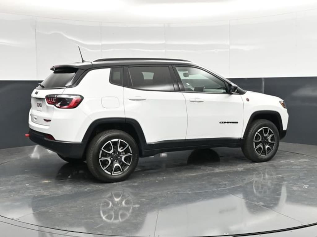 Certified 2025 Jeep Compass Trailhawk SUV