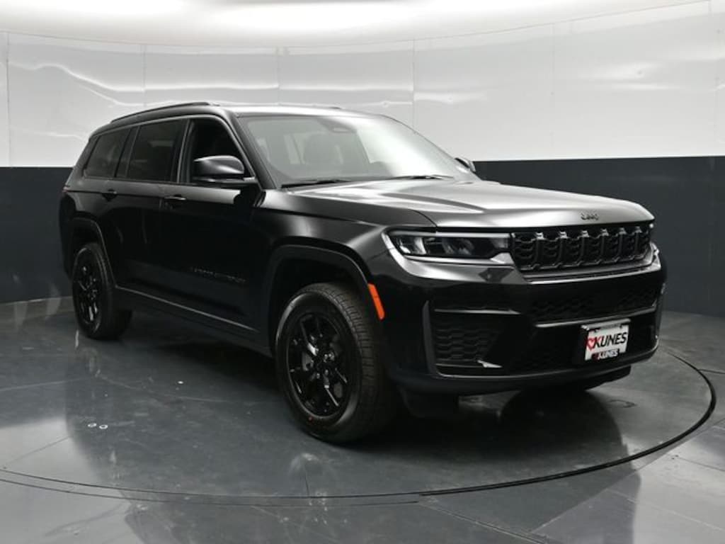 New 2026 Jeep Grand Cherokee Laredo Altitude Sport Utility