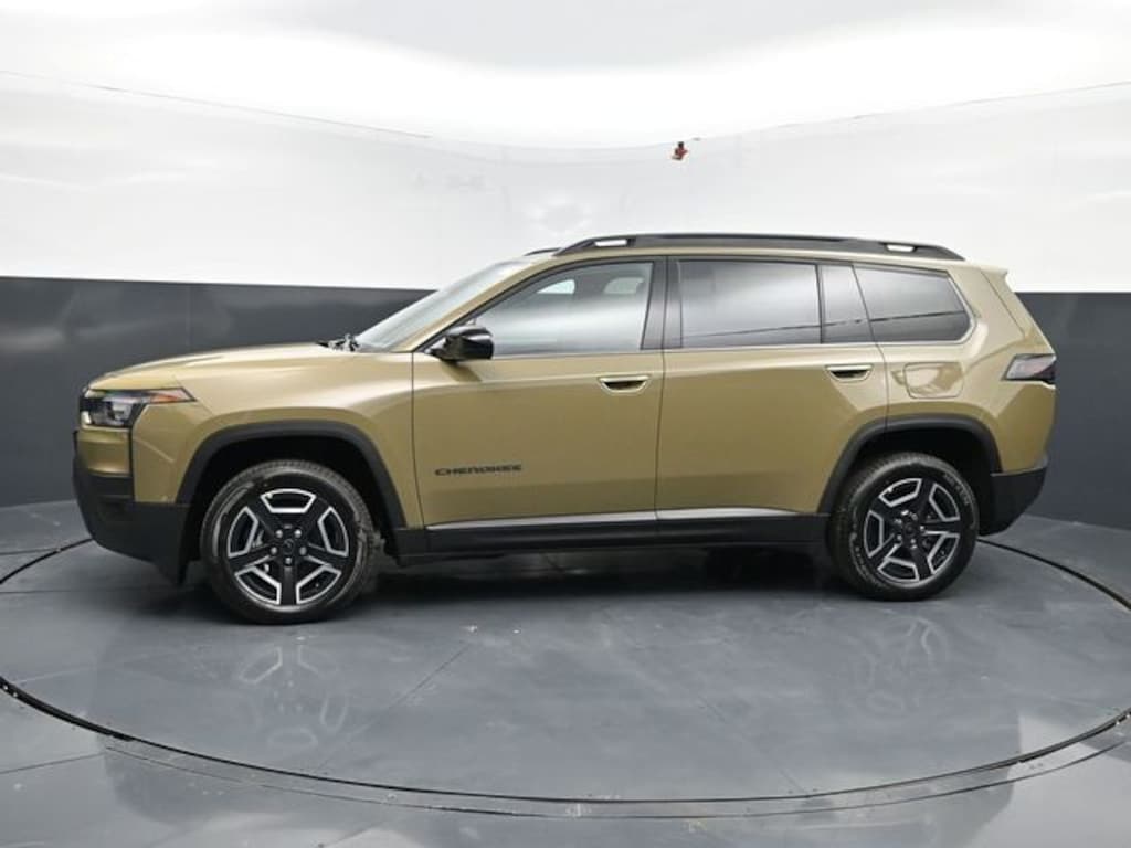 New 2026 Jeep Cherokee Laredo Sport Utility