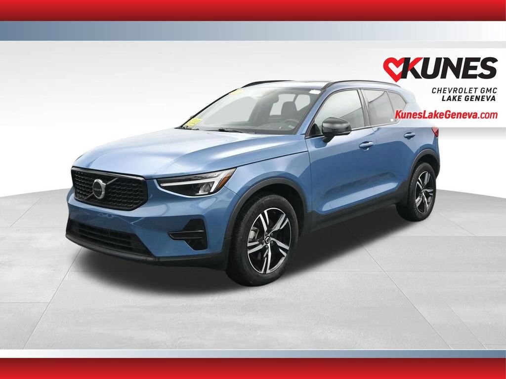 Used 2024 Volvo XC40 Core Bright Theme