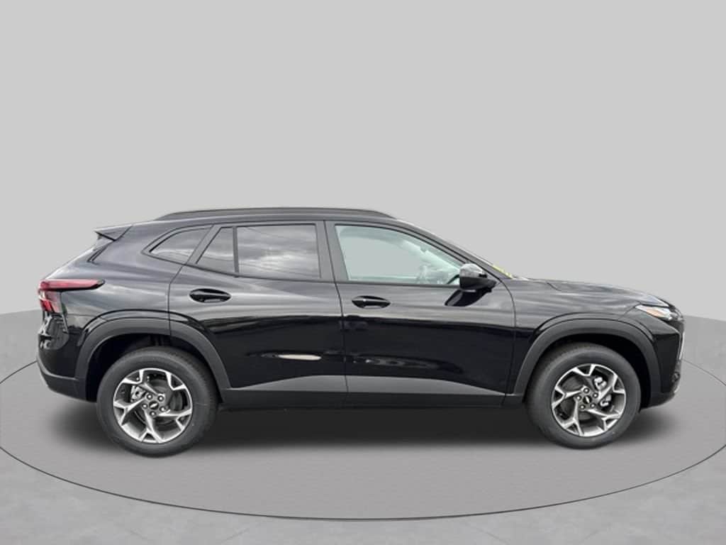New 2026 Chevrolet Trax LT SUV