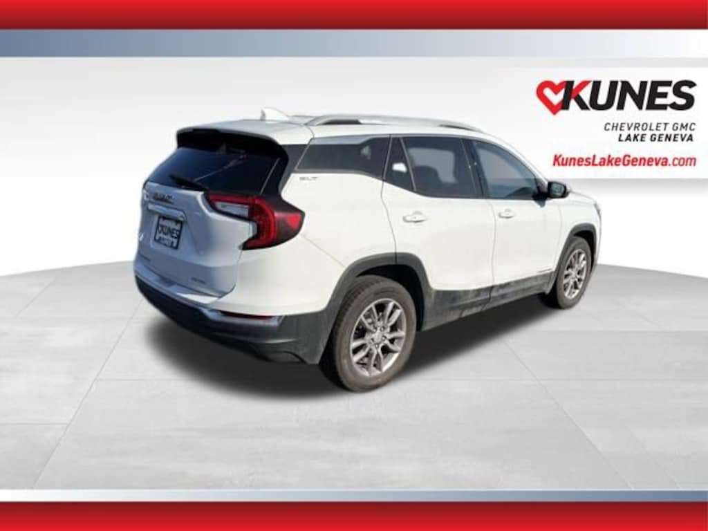 Used 2024 GMC Terrain SLT SUV