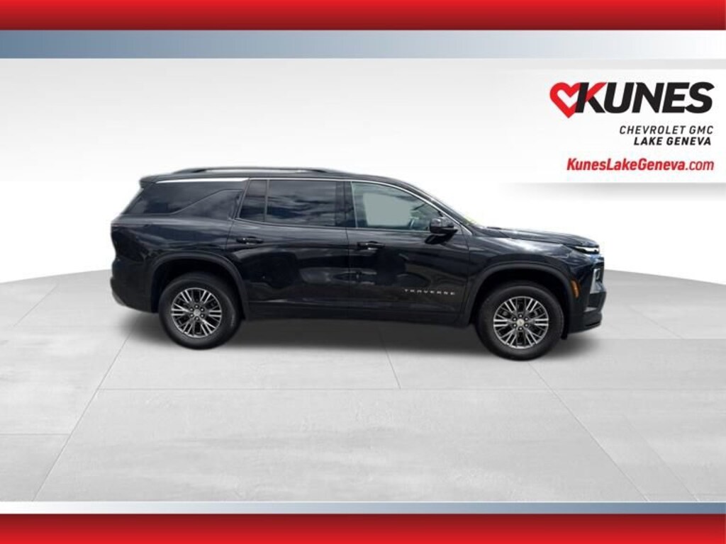 Used 2024 Chevrolet Traverse LT SUV