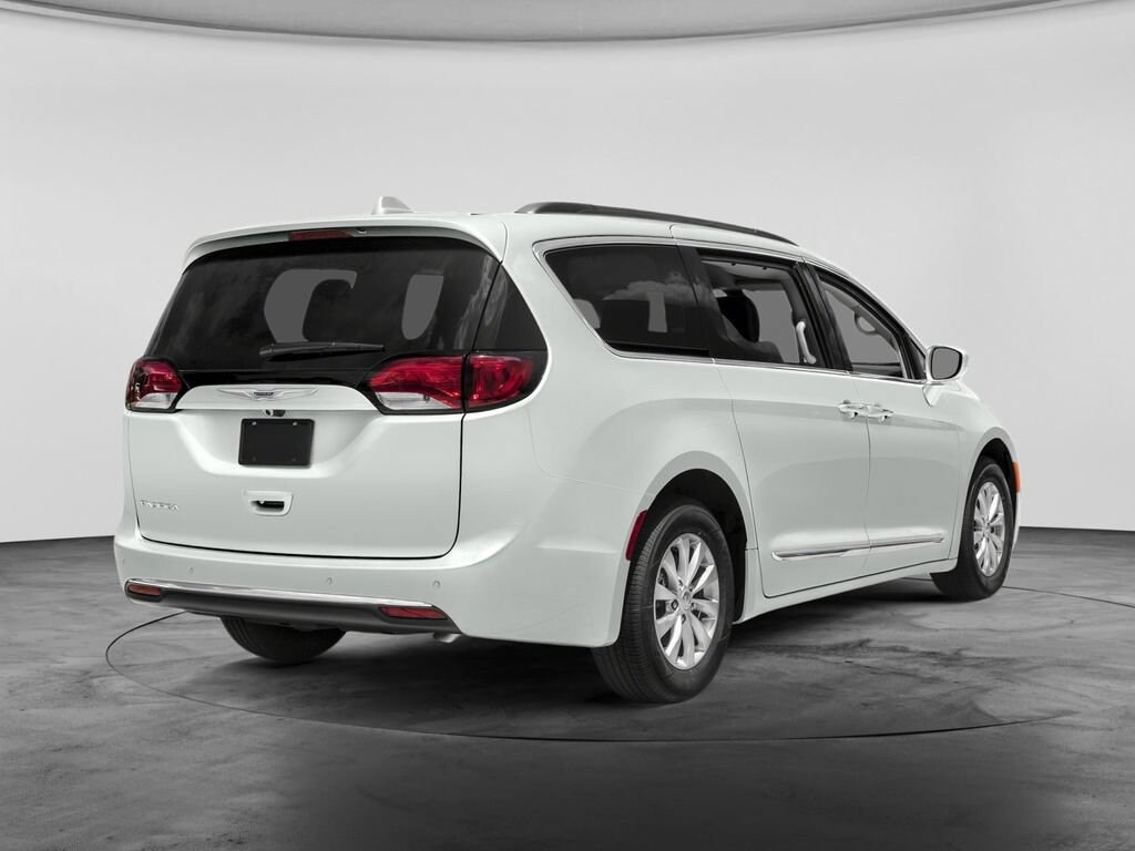 Used 2018 Chrysler Pacifica Limited