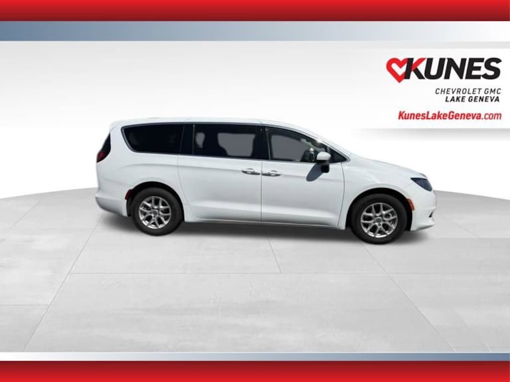 Used 2023 Chrysler Voyager LX