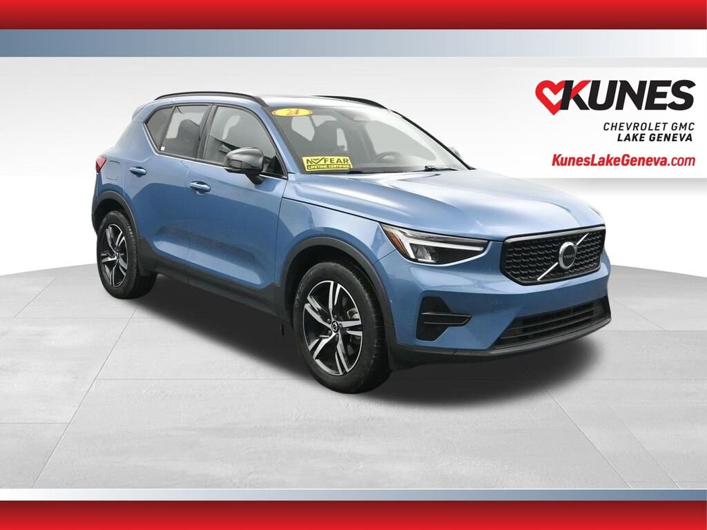 Used 2024 Volvo XC40 Core Bright Theme
