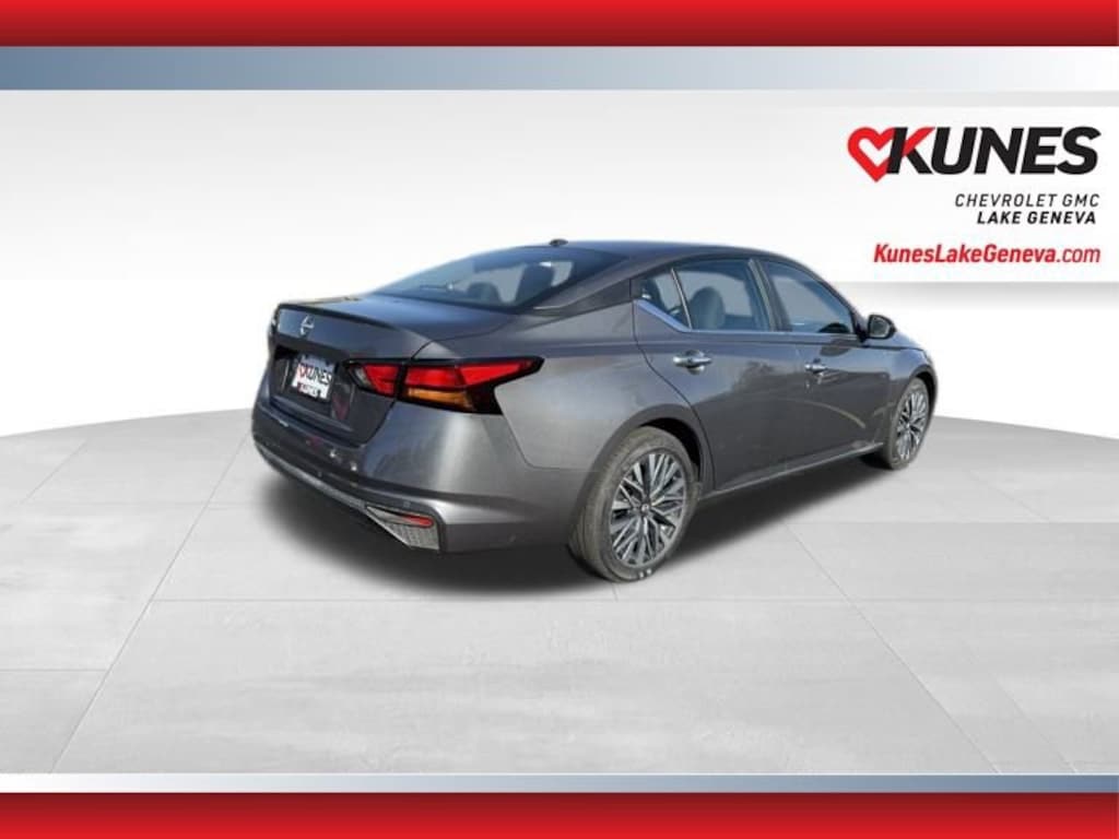 Used 2025 Nissan Altima SV