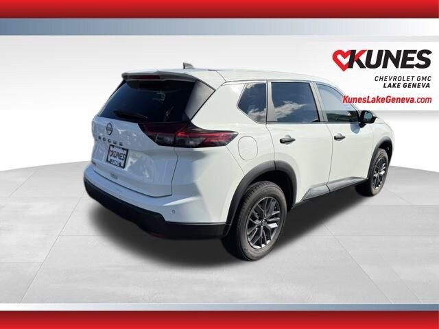 2024 Nissan Rogue S photo 3