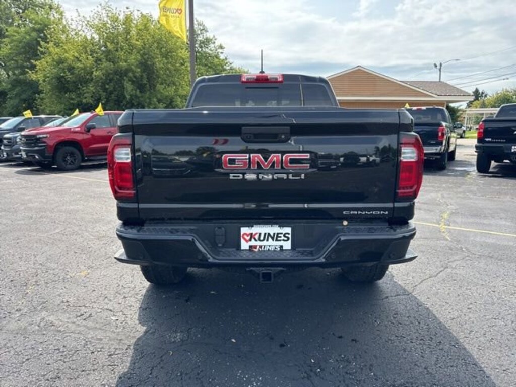 New 2025 GMC Canyon Denali Truck