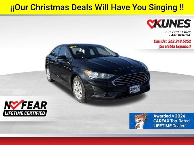 2019 Ford Fusion S's photo