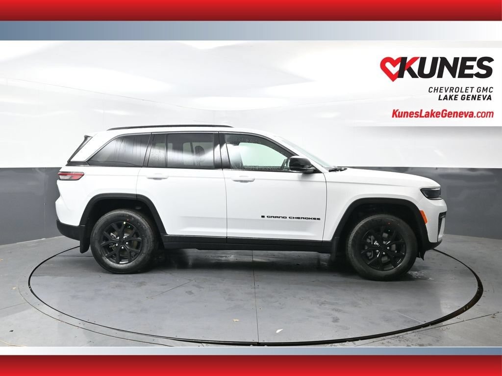 Used 2026 Jeep Grand Cherokee Laredo Altitude