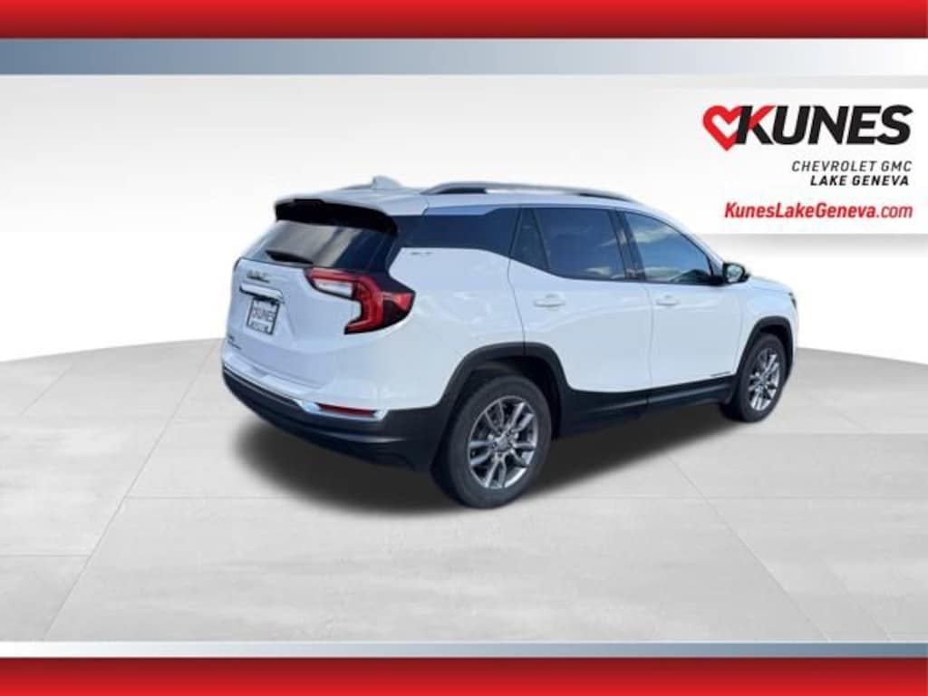 Used 2024 GMC Terrain SLT SUV
