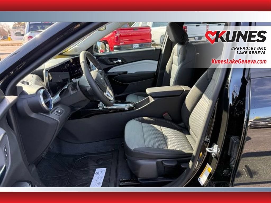 2026 Chevrolet Trax LT - Photo 14