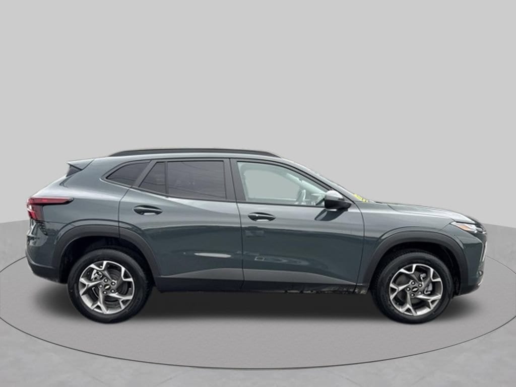 New 2026 Chevrolet Trax LT SUV
