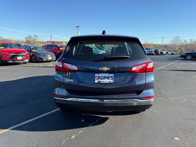 2018 Chevrolet Equinox LS photo 2