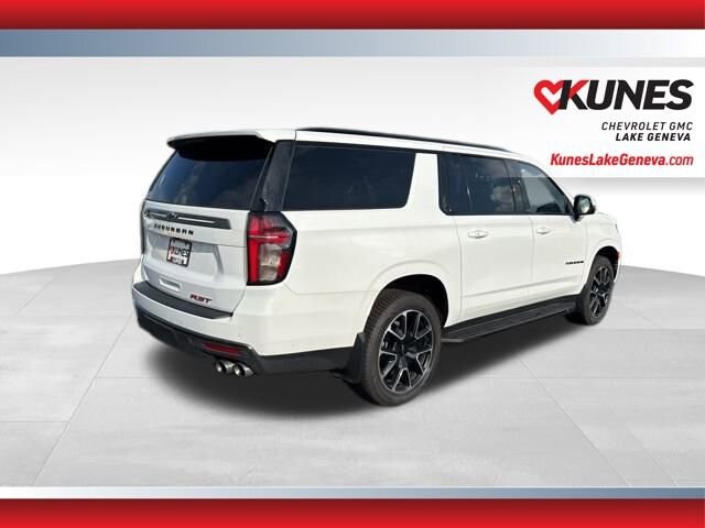 2022 Chevrolet Suburban RST photo 3