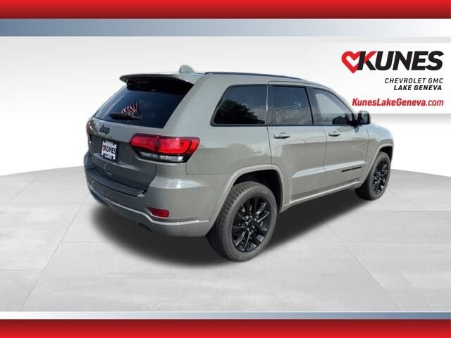 2020 Jeep Grand Cherokee Altitude photo 3