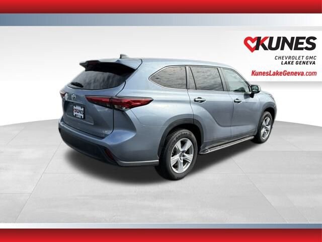2023 Toyota Highlander L photo 2