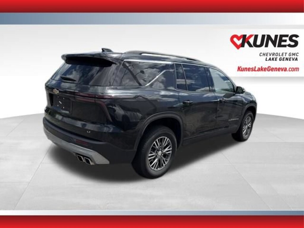 Used 2024 Chevrolet Traverse LT SUV