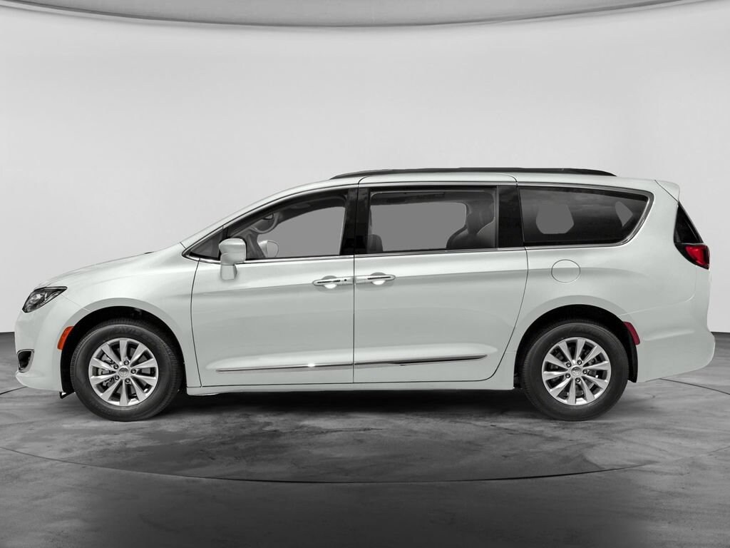 Used 2018 Chrysler Pacifica Limited
